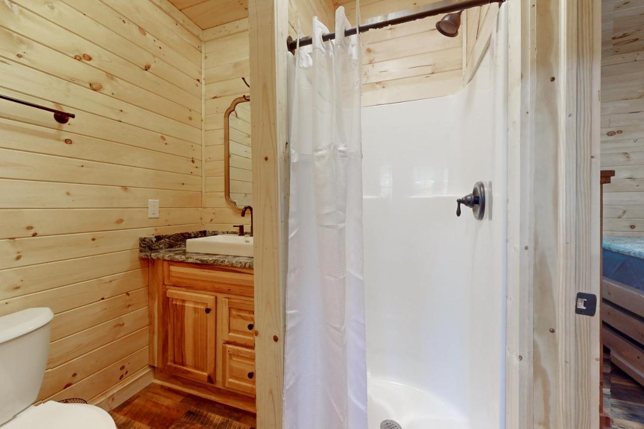 Whiskey Barrel Retreat Villa Sevierville Exterior photo